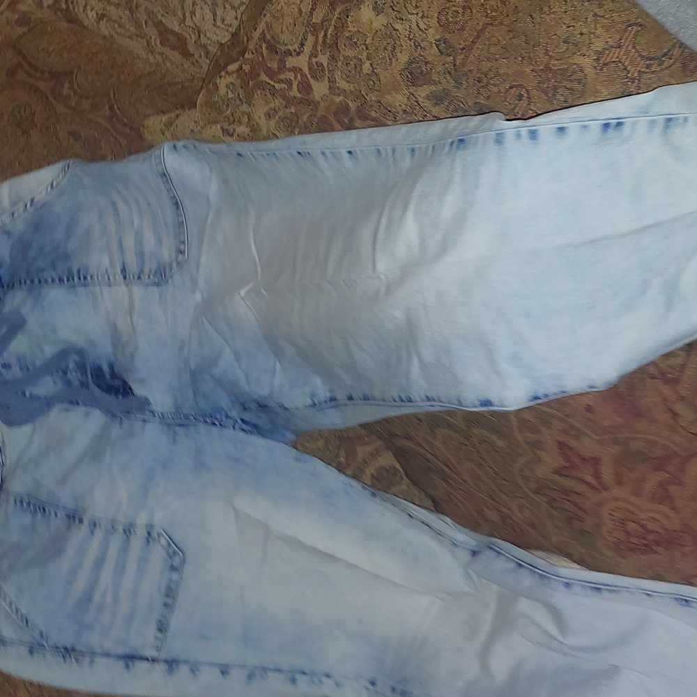 Acid wash jeans